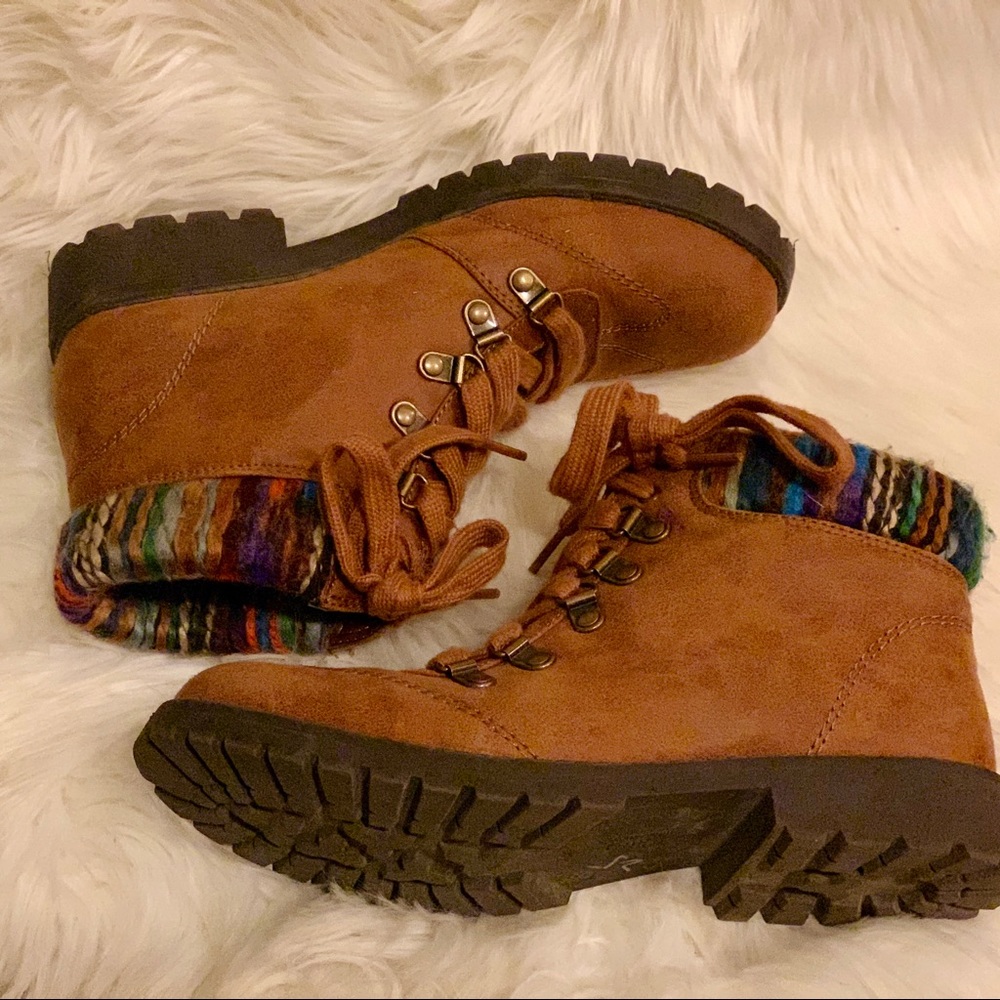 Cliffs by White Mountain Ankle Boots